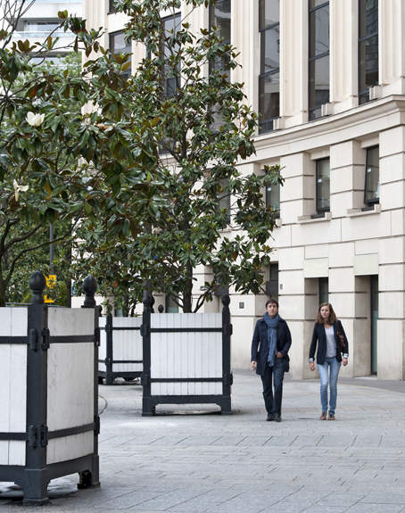 Versailles Boxes in Placa de Catalunya